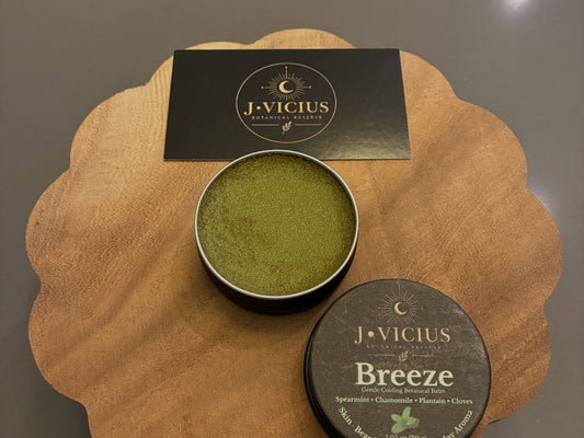 J·Vicius Breeze Balm - Spearmint · Chamomile · Plantain · Clove
